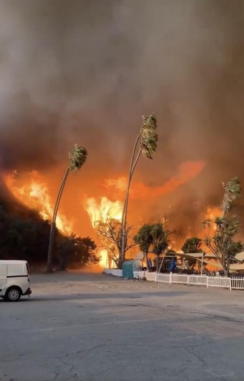 NextImg:As Los Angeles burns