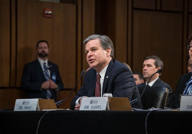 NextImg:Ex-FBI director Wray admits failure