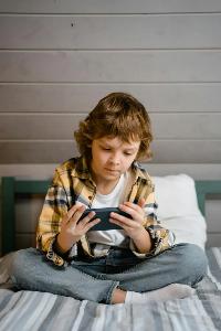 Phone-Free Schools: Banning Phones to Protect Schoolchildren