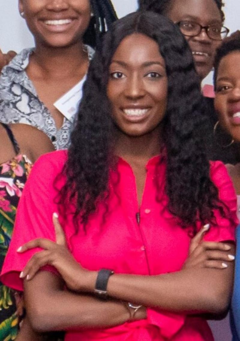 NextImg:Black (woman) and blue (Origin)