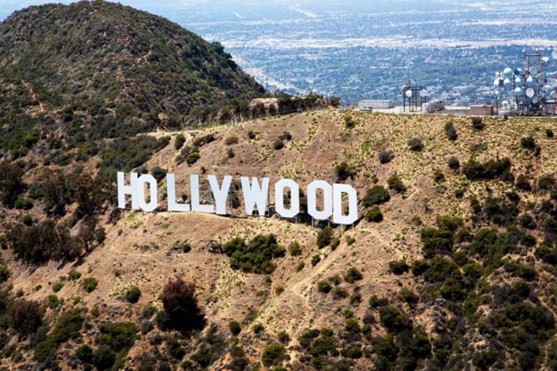 NextImg:Oppenheimer’s executive producer had to hide because he’s conservative