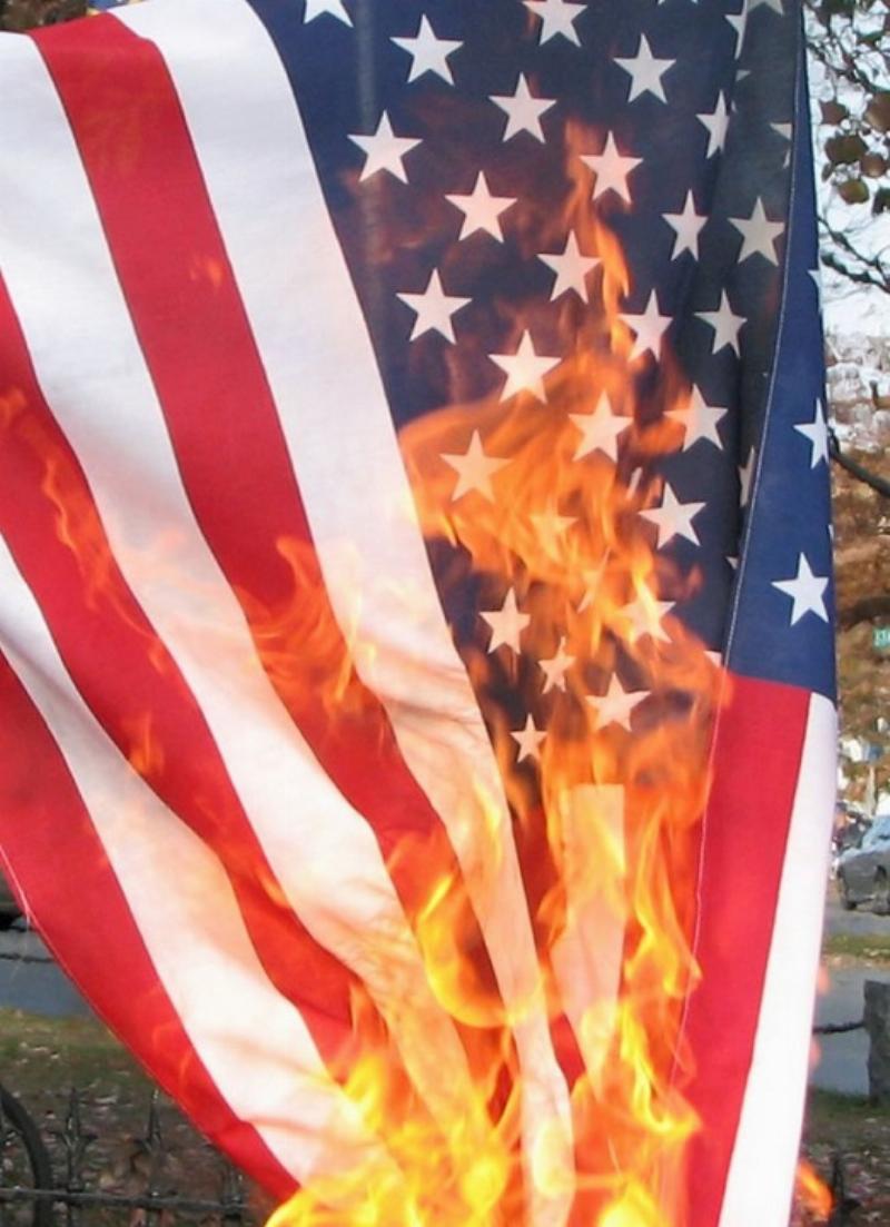NextImg:Harris: Burning the flag is wrong