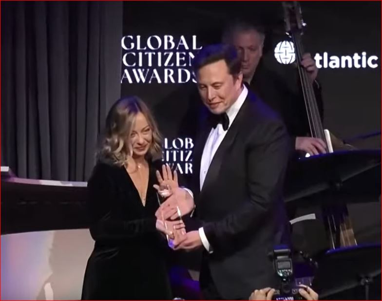 Fact-free propaganda about Elon Musk's shift to the right and his use of Ozempic