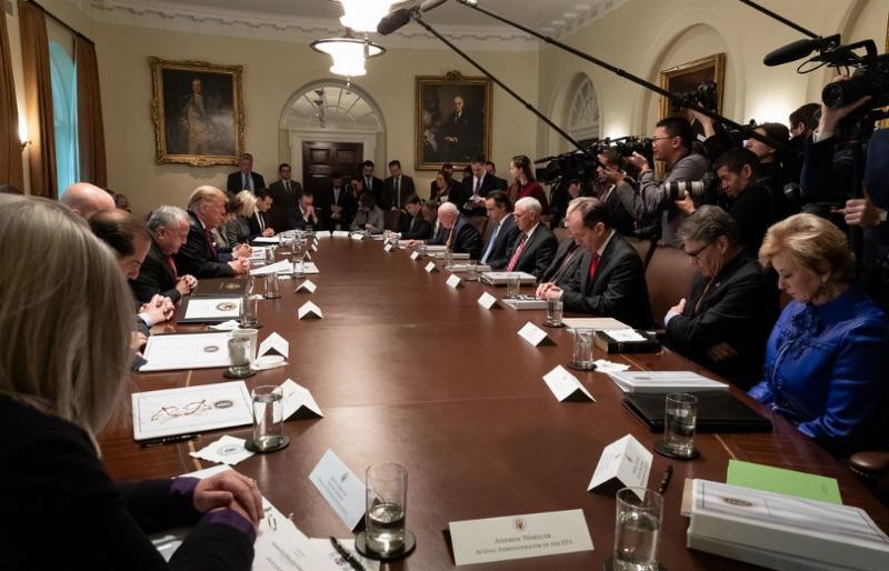 NextImg:Trump’s first cabinet meeting
