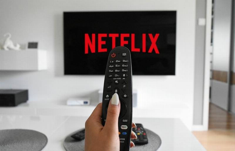 NextImg:Netflix propaganda flicks