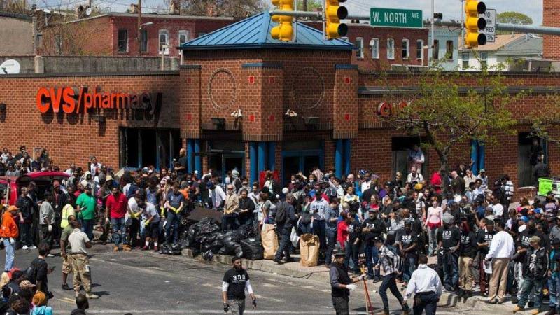 NextImg:Maryland goes full crazy in chasing out police