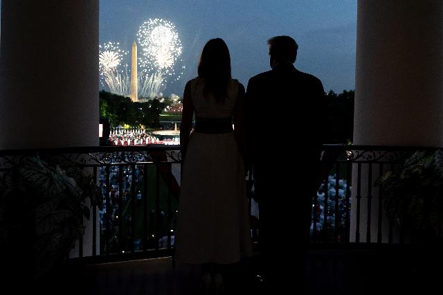 The White House from Washington, DC, Public domain, via Wikimedia Commons