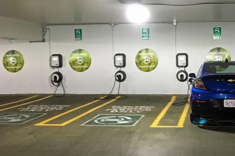 NextImg:Americans remain sour on electric vehicles