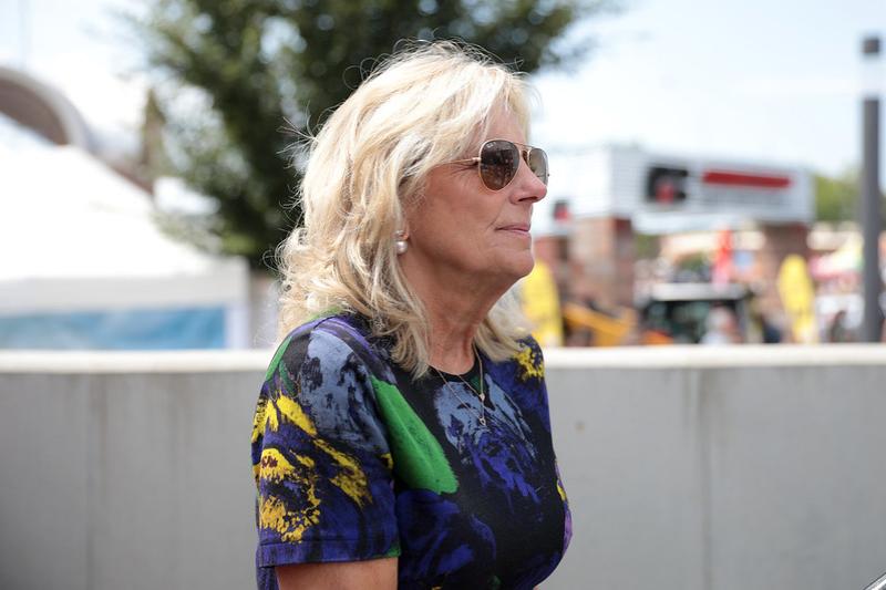 NextImg:Nurse Jill stumps for abortion in PA, rallies ‘dozens’ of barnyard sows