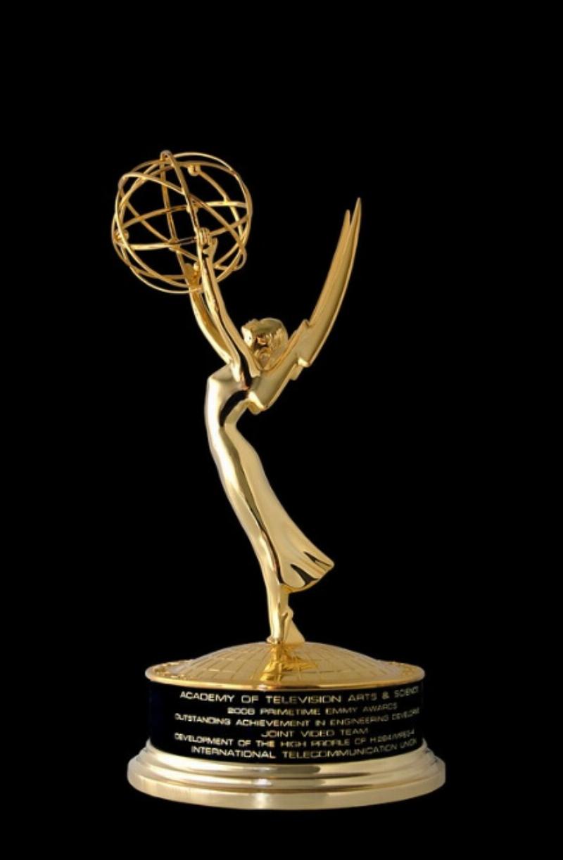 NextImg:Clueless Emmy winner sparks dumpster fire that won’t burn out