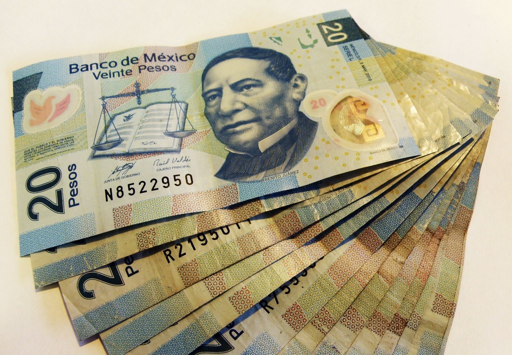 Peso falling