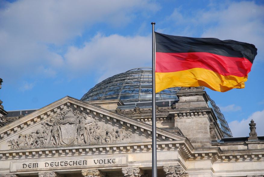 ‘Hands off our Democracy’ say the German elitists to the people