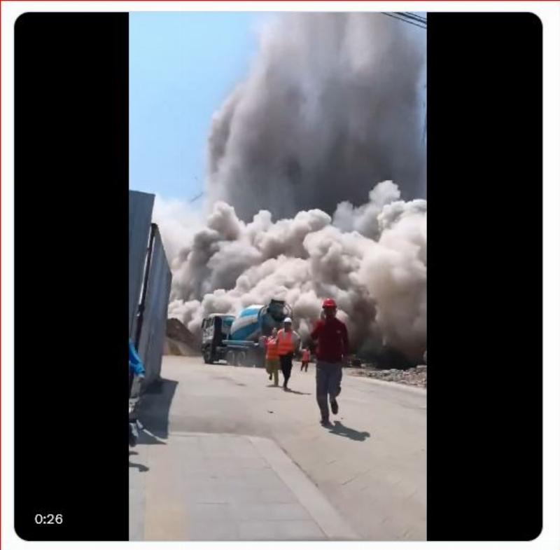 NextImg:Amid disaster, watch Bangkok clean up and rebuild