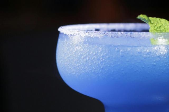 <p><em>Image via <a href="https://www.pexels.com/photo/blue-margarita-with-lemon-2480828/">Pexels</a>.</em></p>