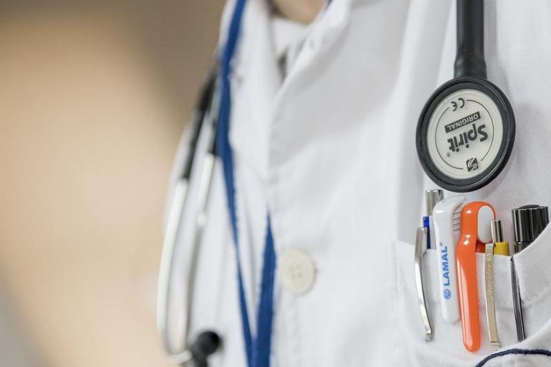 NextImg:Nonprofit full of partisans leads effort to register Pennsylvania hospital patients to vote 