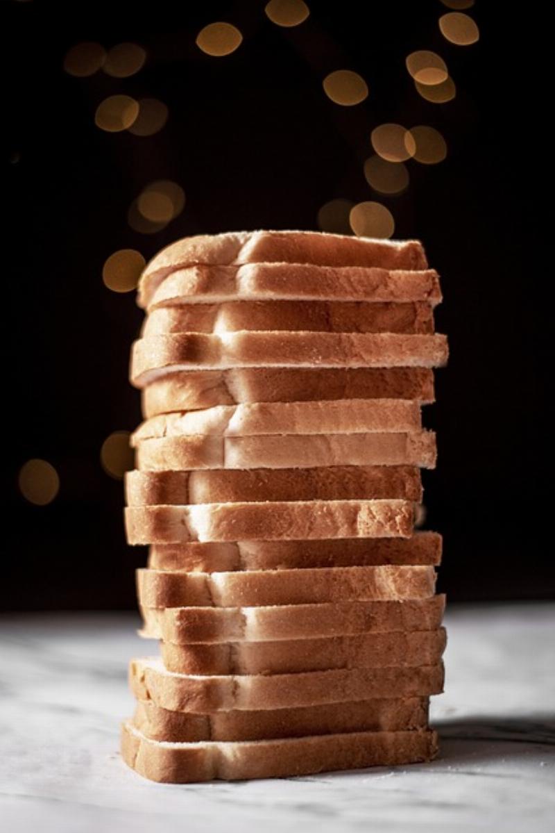 NextImg:Why is a smartphone priced higher than a loaf of bread?