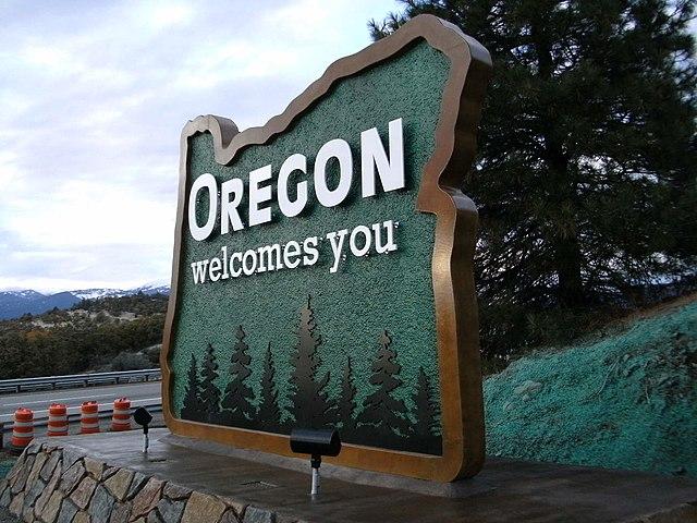 Oregon Department of Transportation, CC BY 2.0 <https://creativecommons.org/licenses/by/2.0/legalcode.en>, via Wikimedia Commons