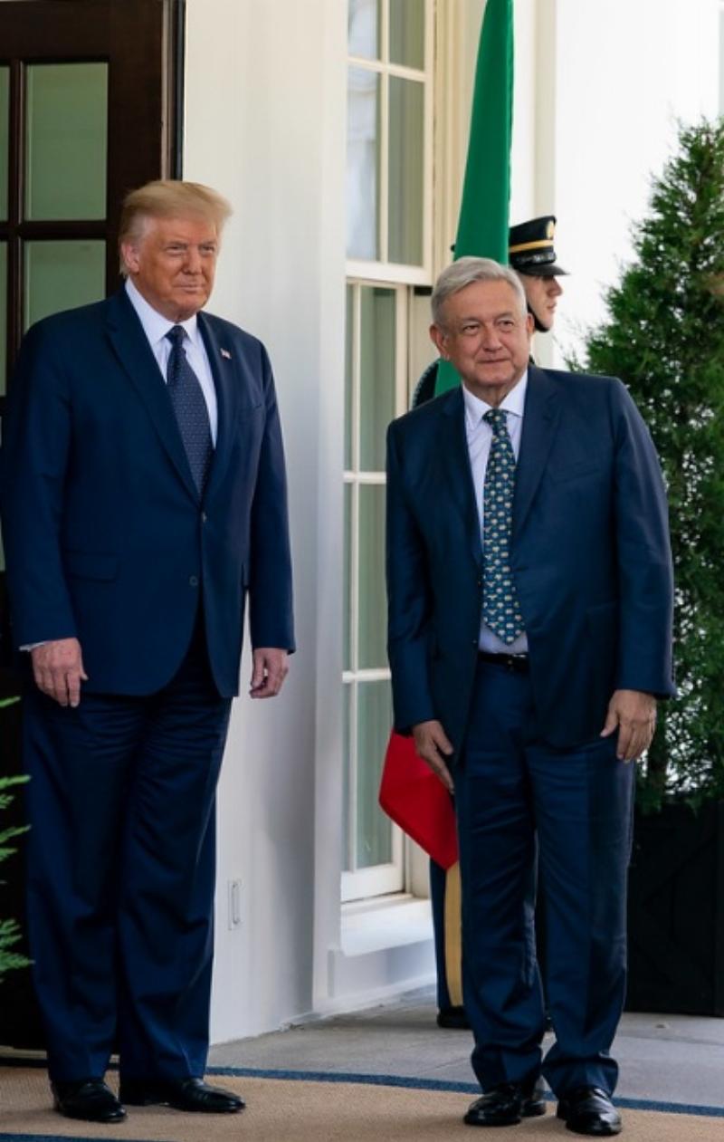 NextImg:Why doesn't AMLO close the border?