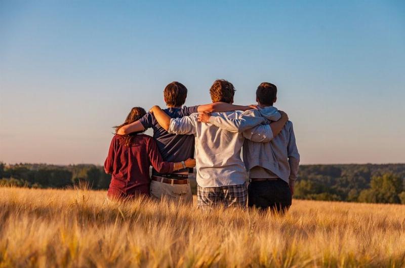 NextImg:It turns out that the young care about the economy, too