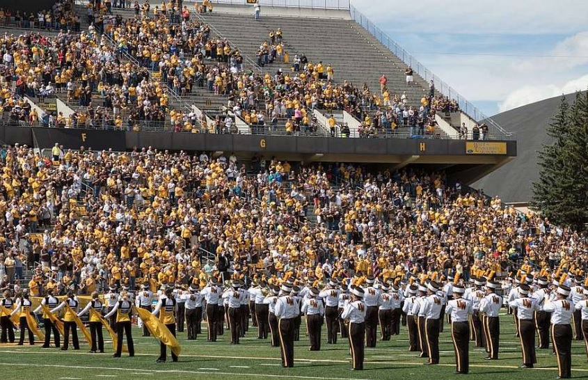 Bring back the bands and cheerleaders