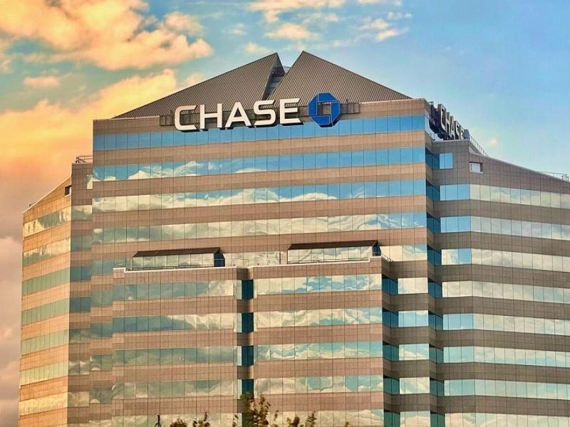 NextImg:Banks escalate punishment on conservative organizations