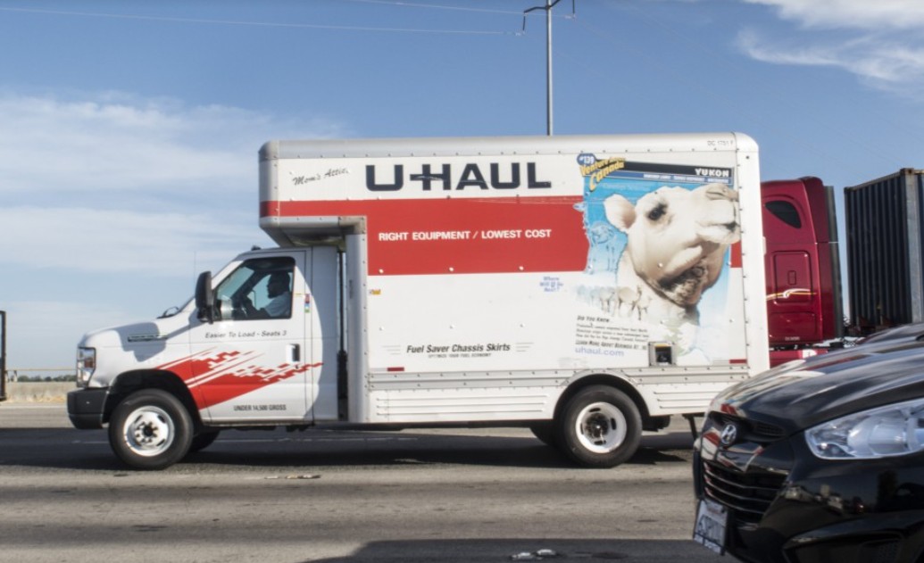 Nearly a million New Yorkers plan to flee if Mamdani is elected mayor -report