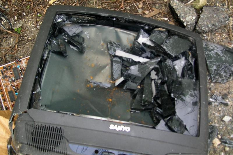 NextImg:Media Titans Rattled by Lawsuits