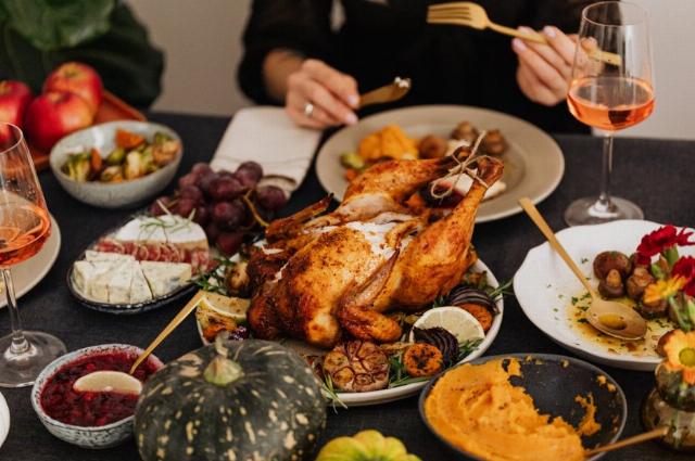 <p><em>Image via <a href="https://www.pexels.com/photo/roasted-turkey-on-white-ceramic-plate-5718104/">Pexels</a>.</em></p>