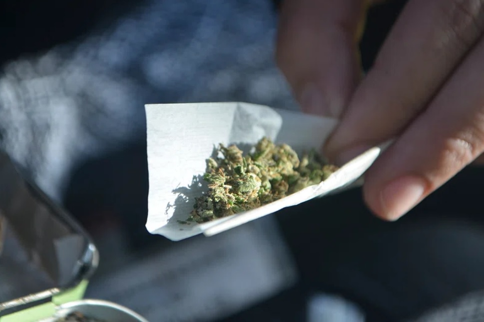 Kamala Harris's recreational pot pledge